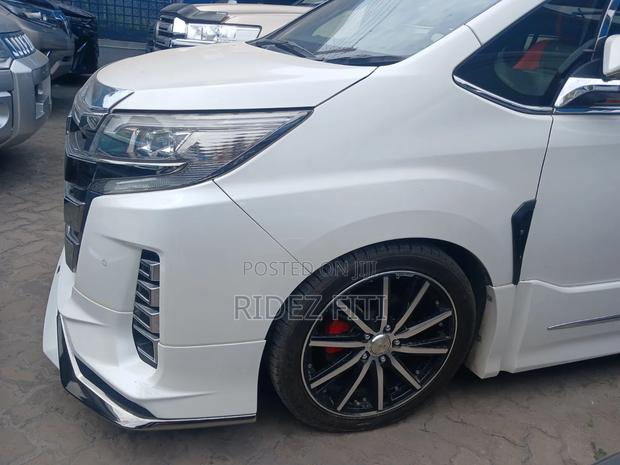 Toyota Noah 2019 White