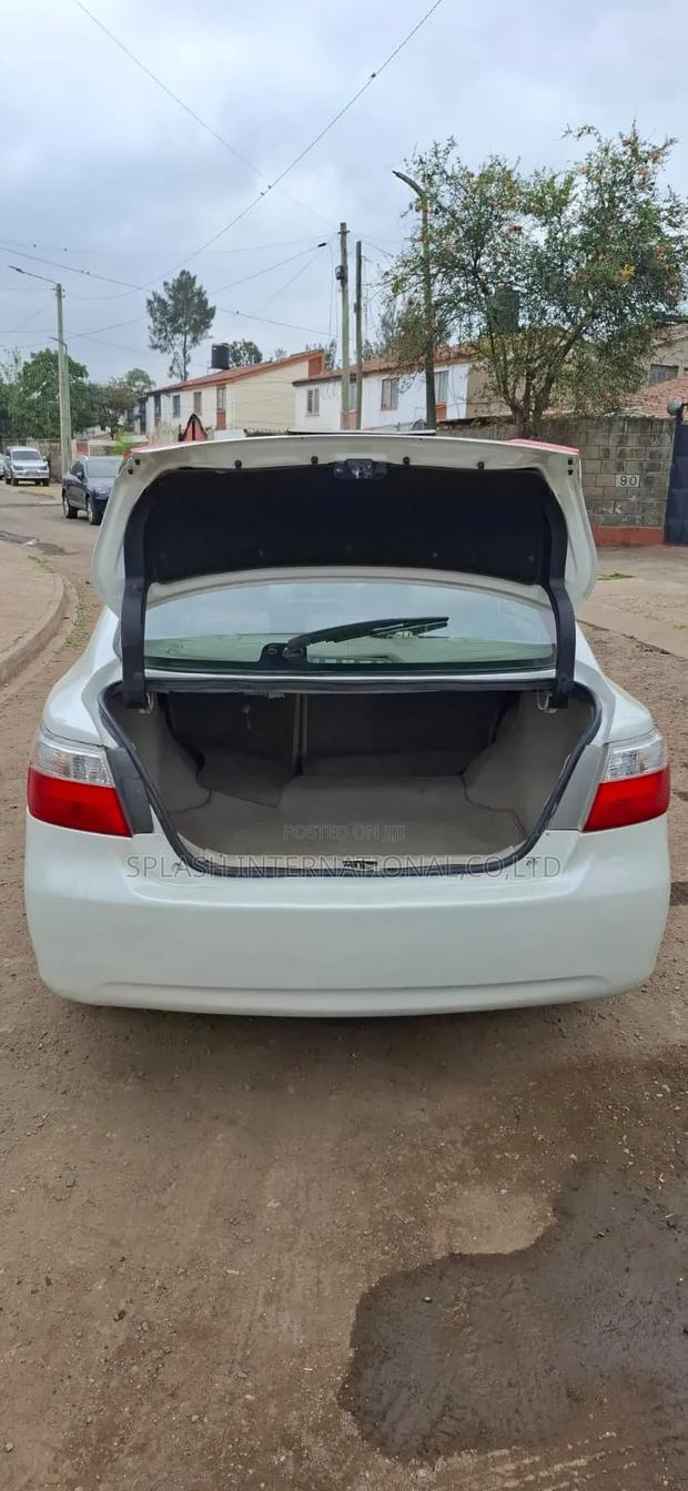 Toyota Premio 2009 White