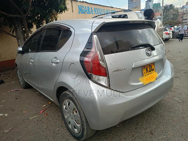 Toyota Aqua 2015 Silver