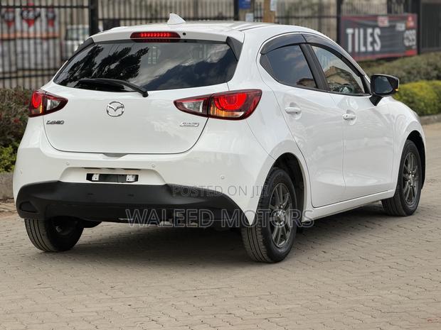 Mazda Demio 2019 Pearl