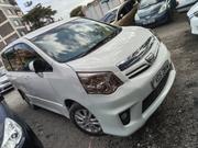 Toyota Noah 2012 White for sale