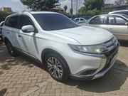 Mitsubishi Outlander 2016 White for sale