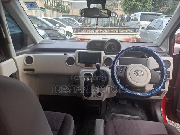 Toyota Porte 2014 Red