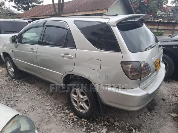 Toyota Harrier 1997 Silver