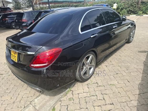Mercedes-Benz C200 2016 Black