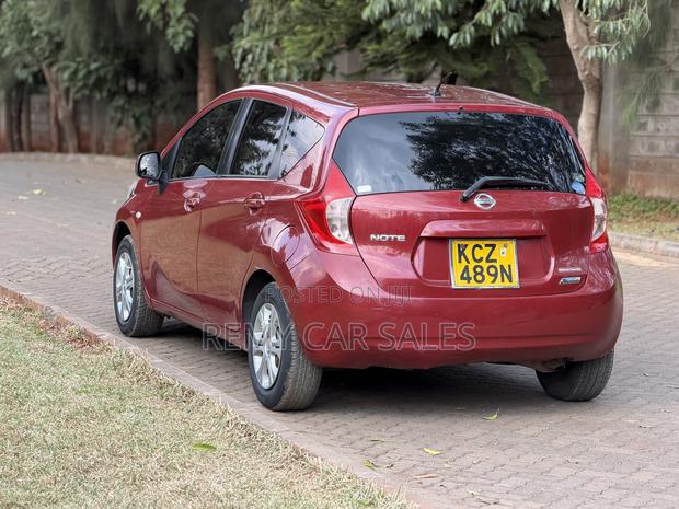 Nissan Note 2013 Burgundy