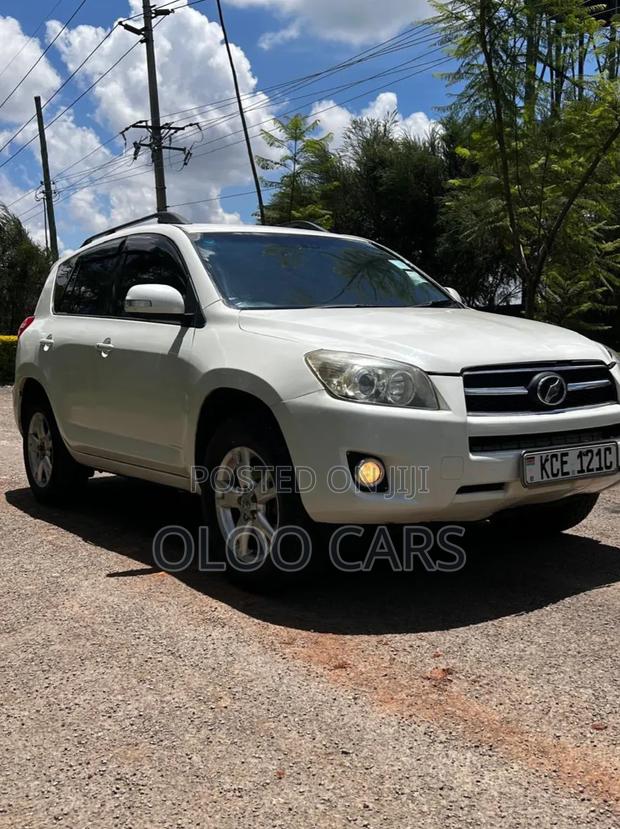 Toyota RAV4 2007 White
