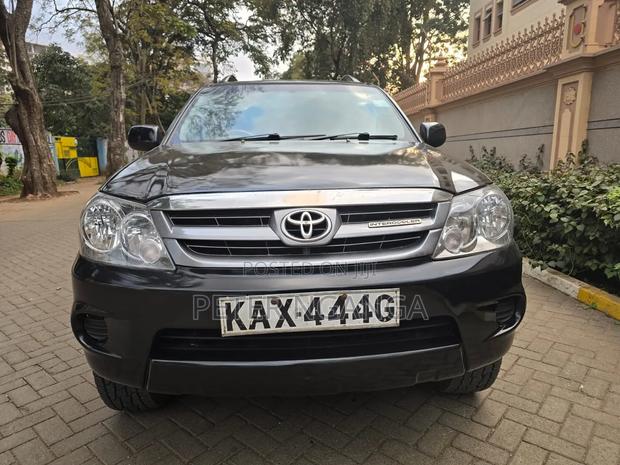 Toyota Fortuner 2006 Black
