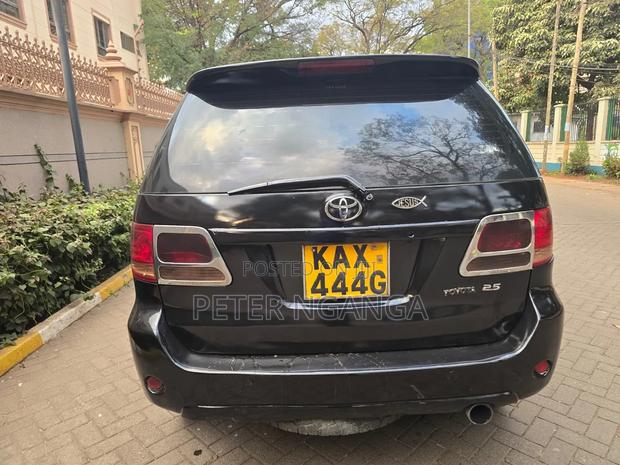 Toyota Fortuner 2006 Black