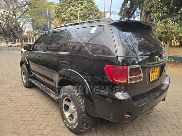 Toyota Fortuner 2006 Black