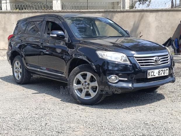 Toyota Vanguard 2010 Black
