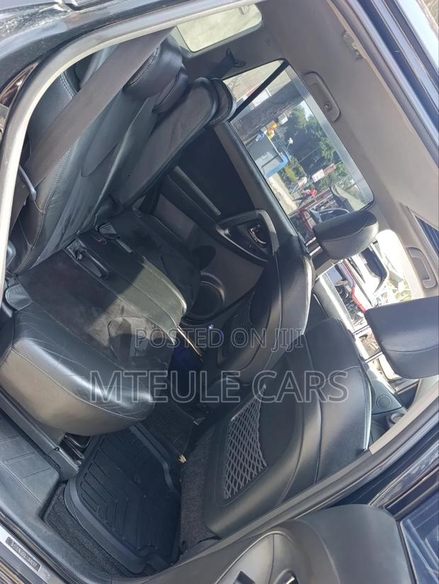 Toyota Vanguard 2010 Black