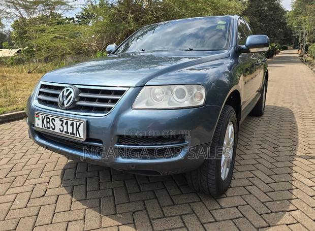 Volkswagen Touareg 2006 Blue