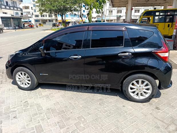 Nissan Note 2017 Black
