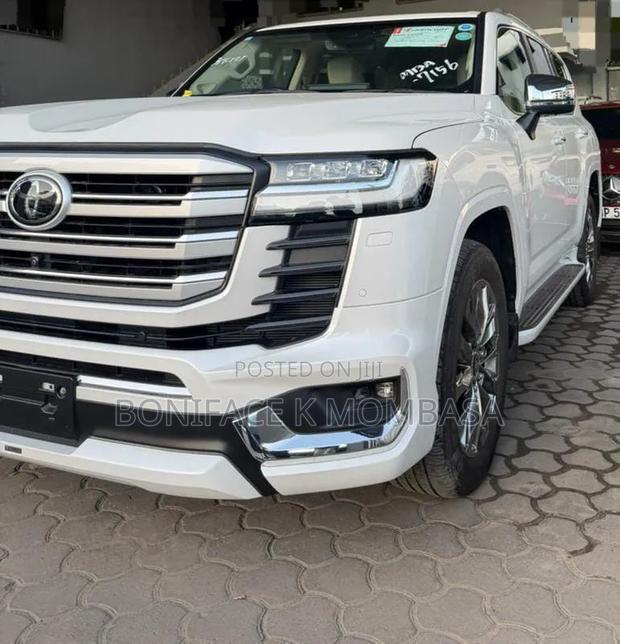 New Toyota Land Cruiser 2023 White