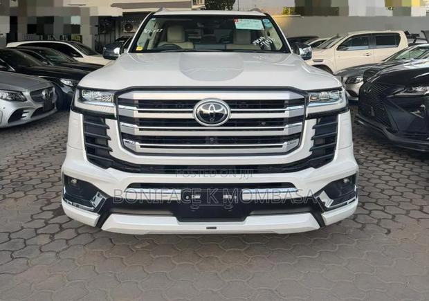 New Toyota Land Cruiser 2023 White