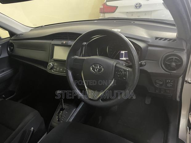 Toyota Axio 1.5 Hybrid 2WD 2019 Silver