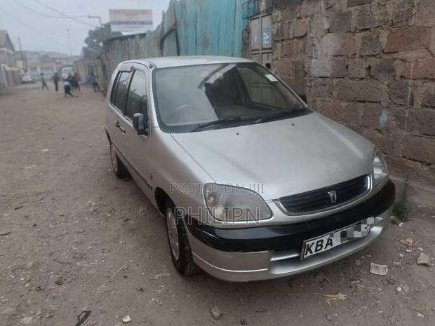 Toyota Raum 2004 Silver