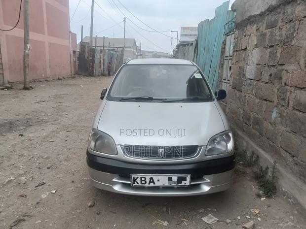 Toyota Raum 2004 Silver