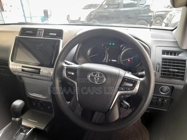 Toyota Land Cruiser Prado 2019 Gray