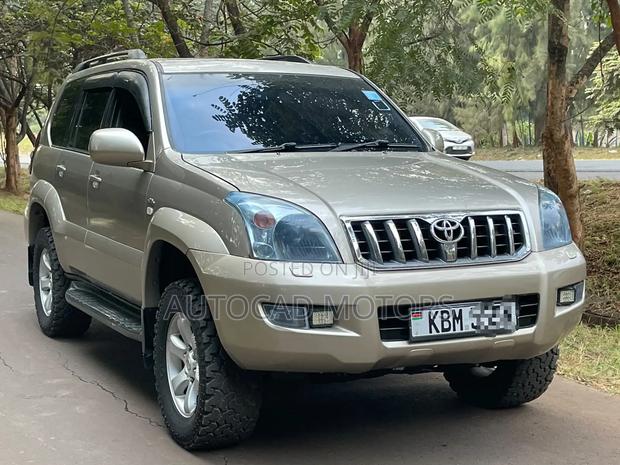 Toyota Land Cruiser Prado 2005 Gold