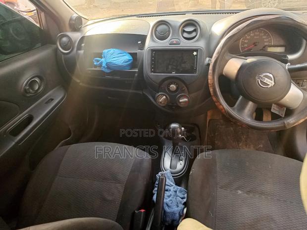 Nissan March 2012