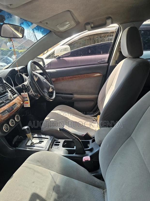 Mitsubishi Galant 2008 Silver