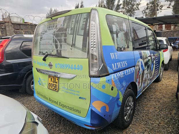 Nissan Serena 2014 Green