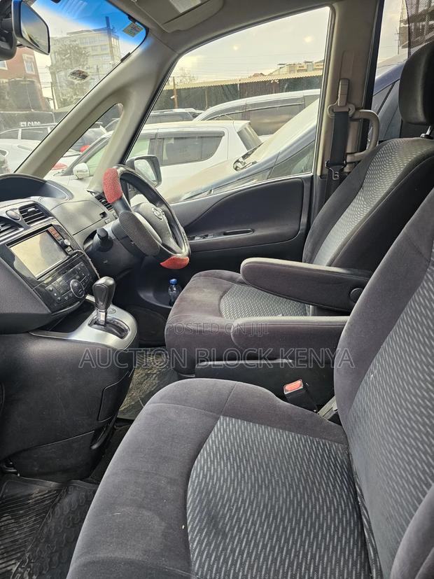 Nissan Serena 2014 Green
