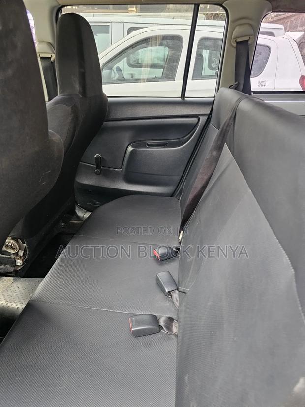 Nissan Serena 2014 Silver