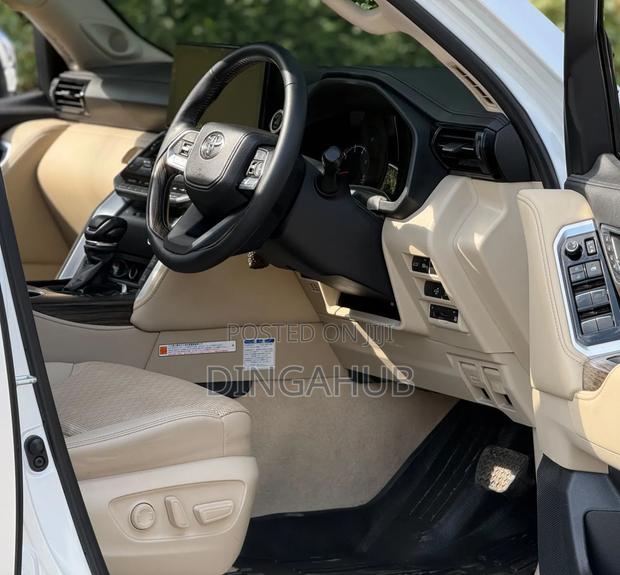 New Toyota Land Cruiser 2023 White