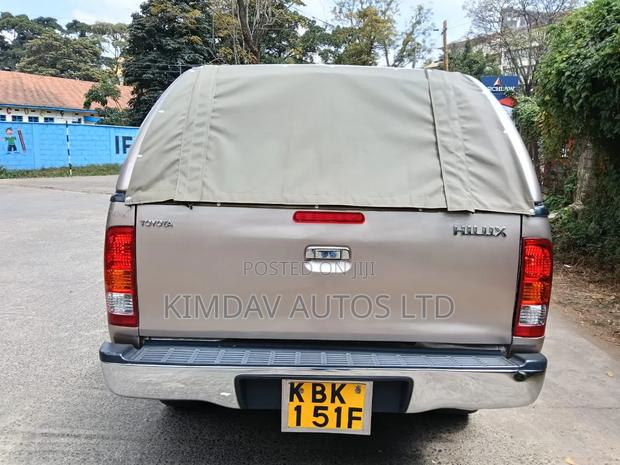Toyota Hilux 2.5 Cab 2005 Silver