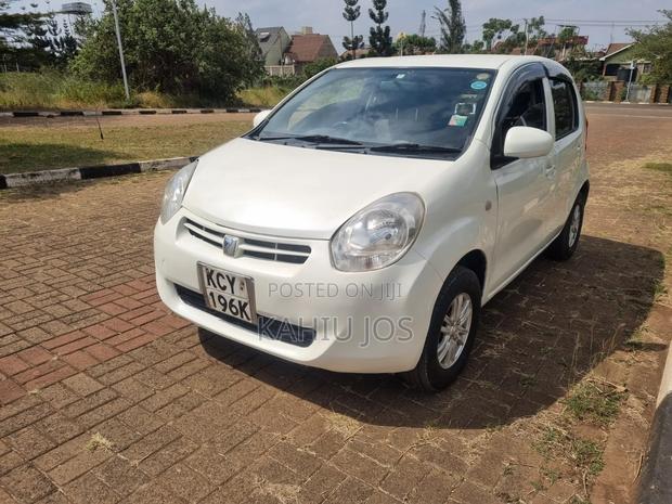 Toyota Passo 2012 Pearl