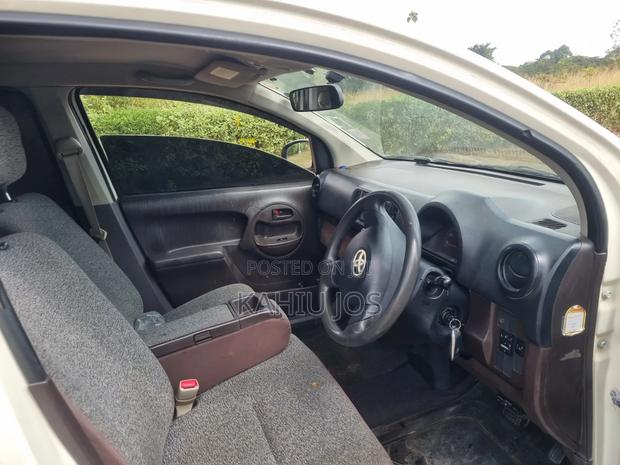 Toyota Passo 2012 Pearl