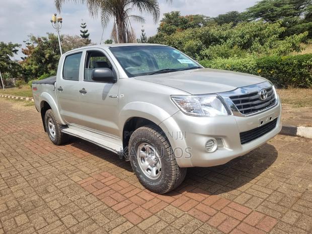 Toyota Hilux 2009 Silver