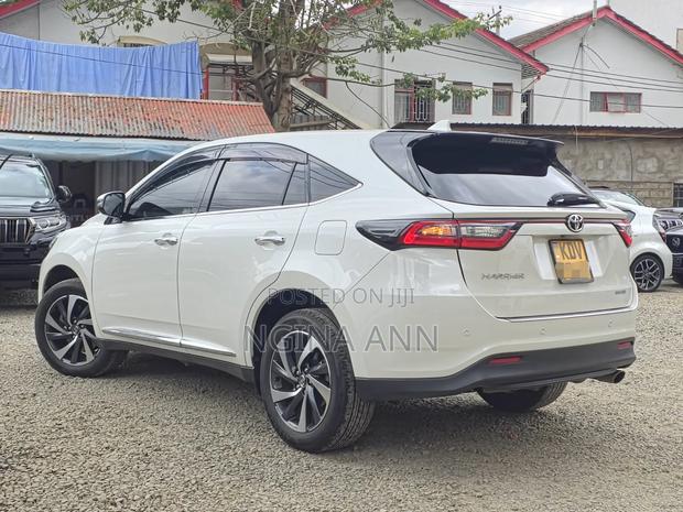 Toyota Harrier 2018 White