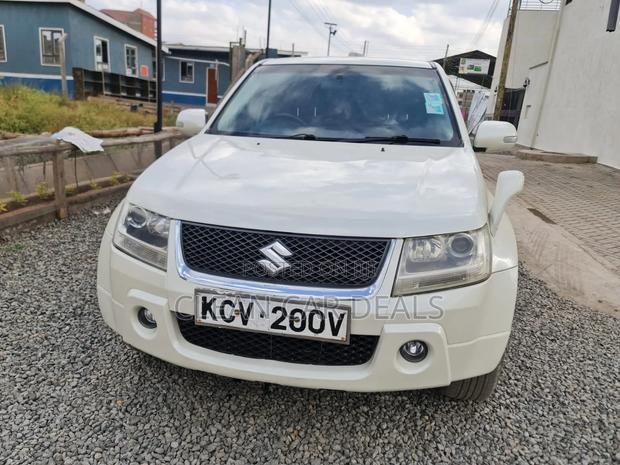 Suzuki Escudo 2012 White