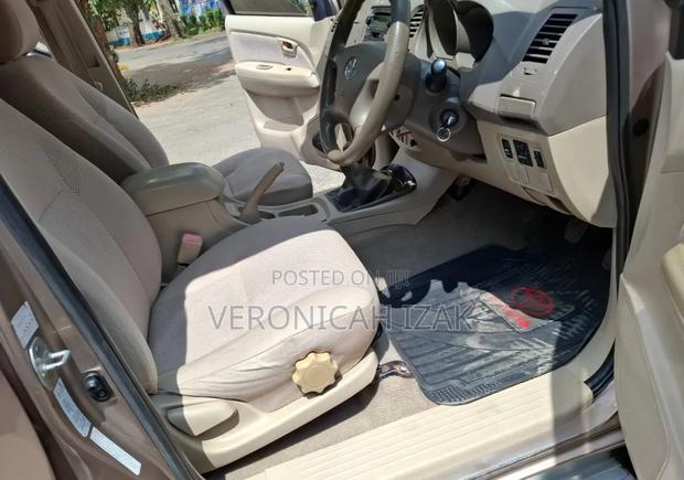 Toyota Harrier 2005 Brown