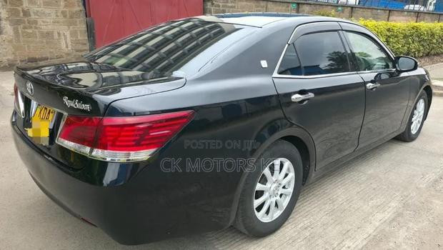 Toyota Crown 2013 Black