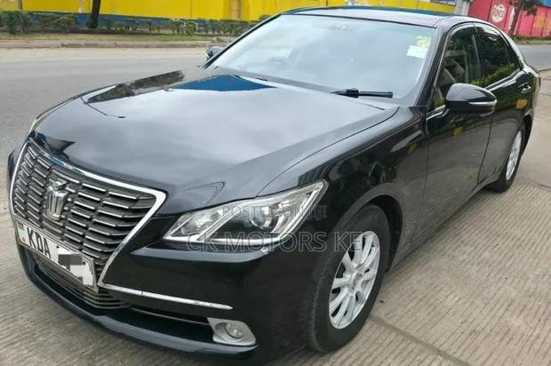 Toyota Crown 2013 Black