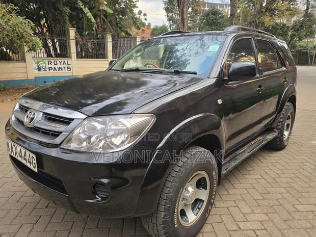 Toyota Fortuner 2006 Black