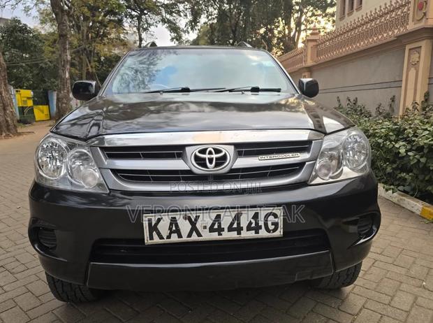 Toyota Fortuner 2006 Black