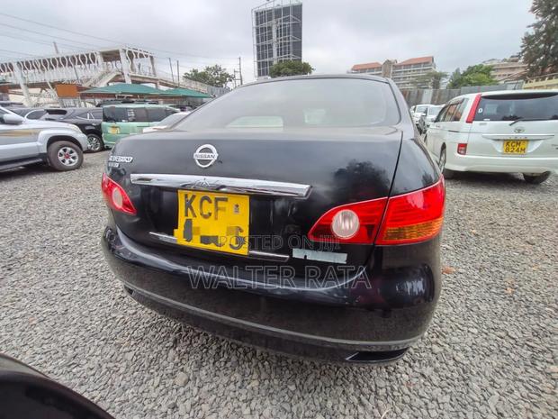 Nissan Bluebird 2008 Black