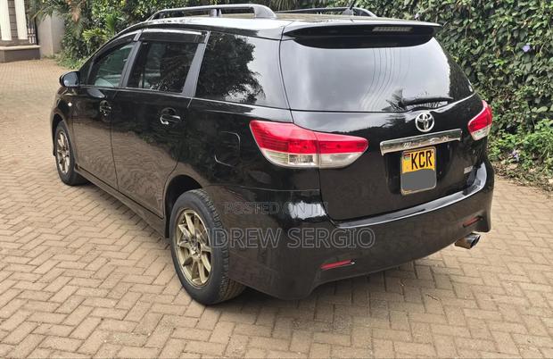 Toyota Wish 2012 Black
