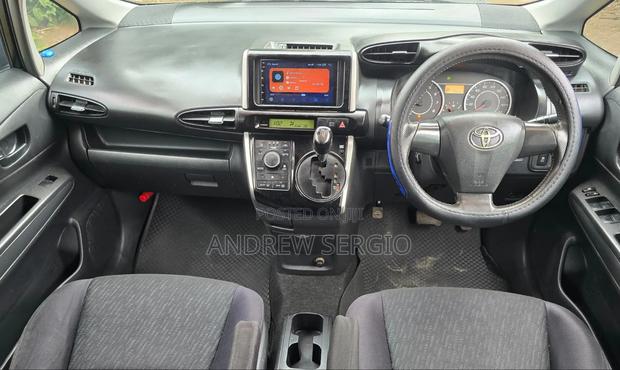 Toyota Wish 2012 Black
