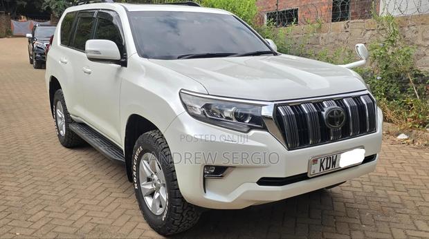 Toyota Land Cruiser Prado 2018 White