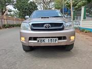 Toyota Hilux 2.5 Cab 2005 Gold for sale