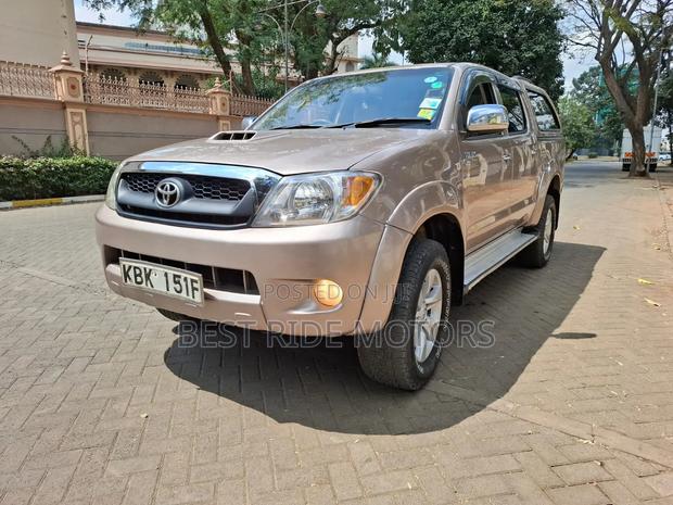 Toyota Hilux 2.5 Cab 2005 Gold