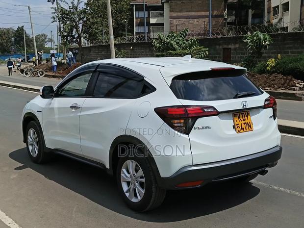 Honda Vezel 2019 White