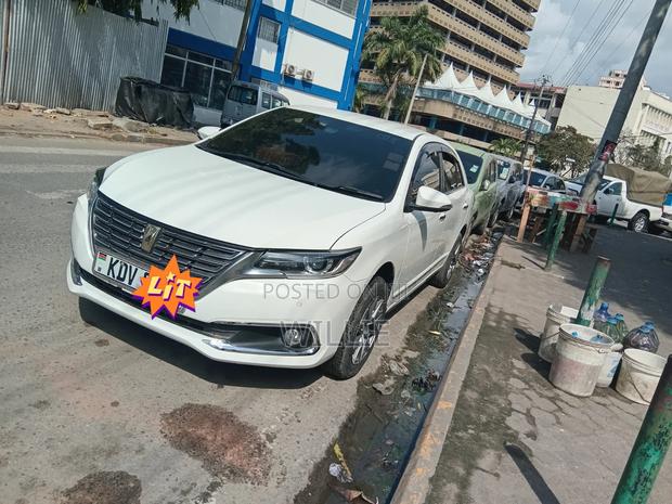 Toyota Premio 2018 White